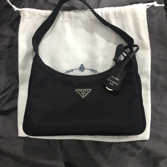 Prada Re Edition 2000 shoulder bag - Picture 2 of 6